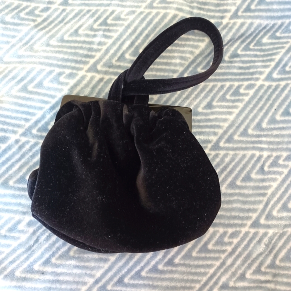 Hand bag black velvet Nicole Miller